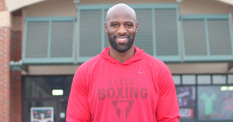 Former NFL Linebacker Tackles Title Boxing Club