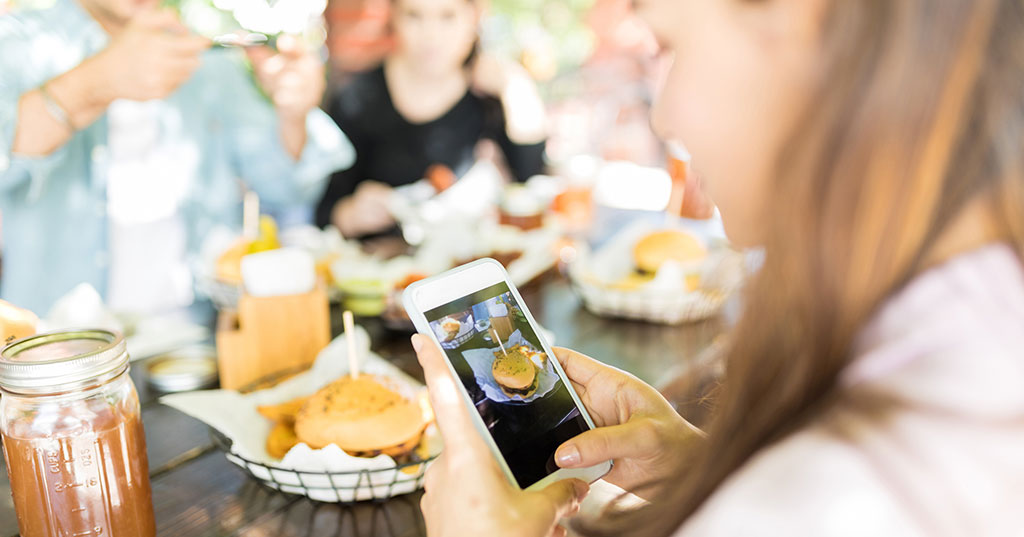 Study Says Social Media Marketing Can Help or Hurt