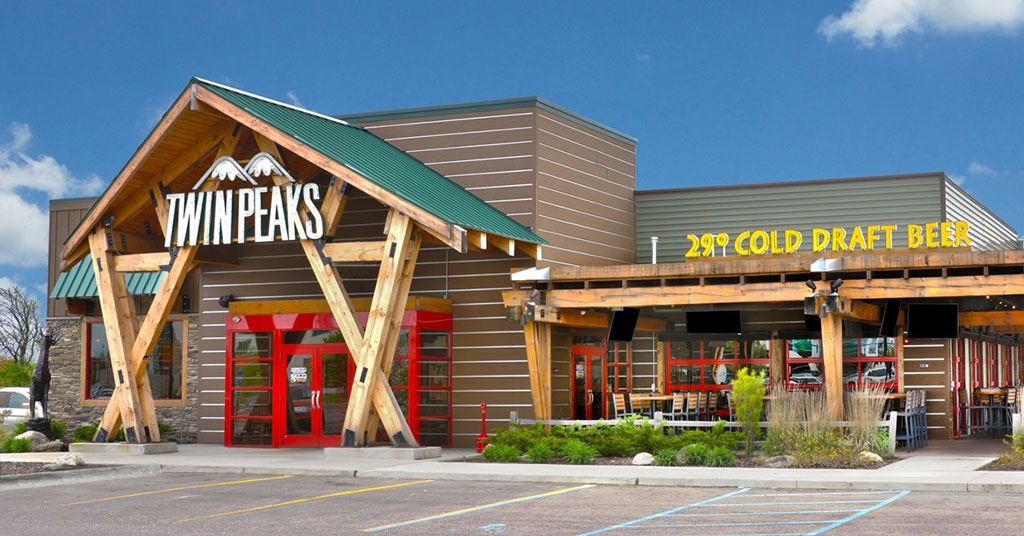 Ultimate Sports Lodge Star Twin Peaks Set for Rapid Franchise Expansion