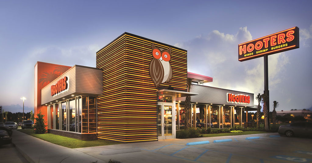 Hooters Launches Incentive Program for 40th Anniversary