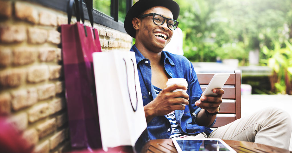 U.S. consumer spending hits record level