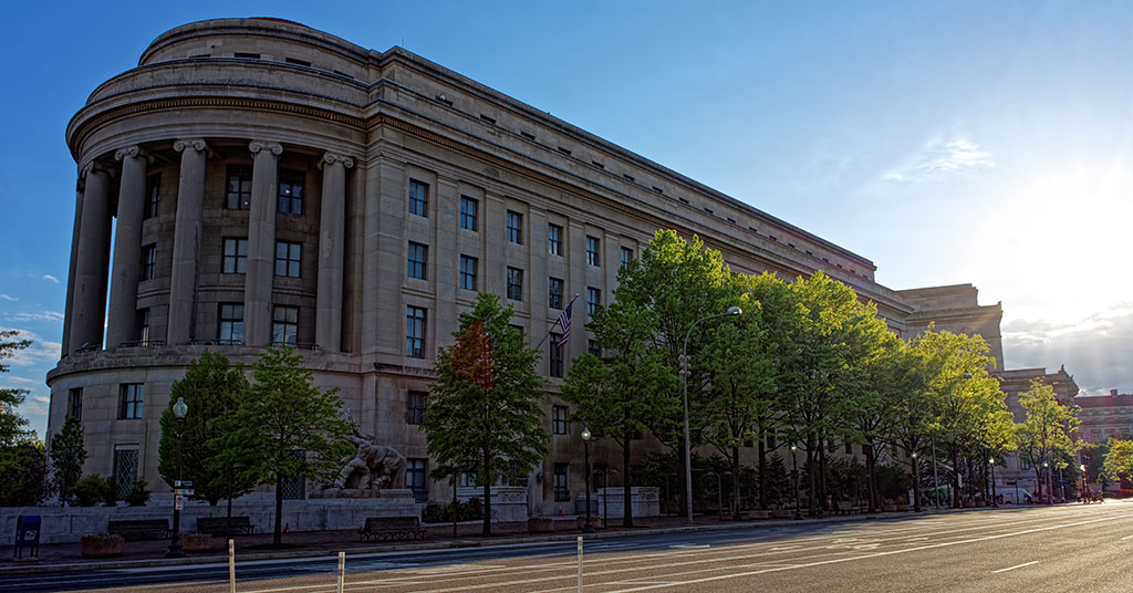 FTC Bans Fake Online Reviews and Testimonials